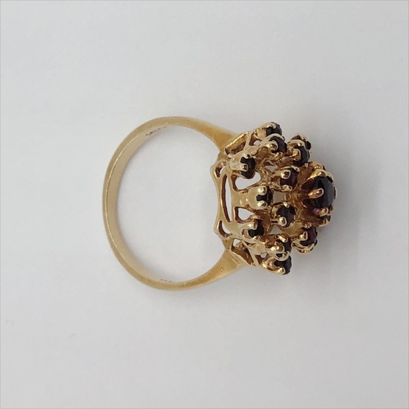 14k Yellow Gold Garnet mid century crown ring sz 6 - Picture 3 of 9